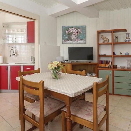 2 Bedroom Stunning Apartment In Kastel Kambelovac Kaštela Екстериор снимка