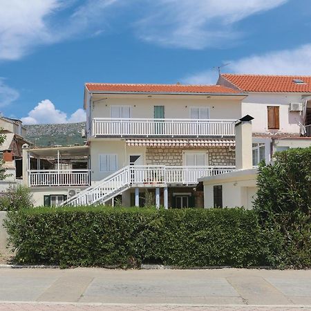 2 Bedroom Stunning Apartment In Kastel Kambelovac Kaštela Екстериор снимка