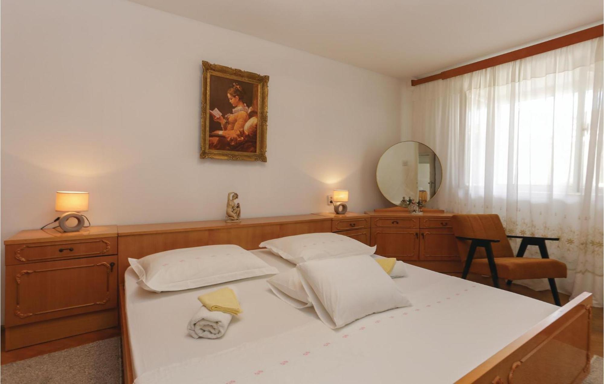 2 Bedroom Stunning Apartment In Kastel Kambelovac Kaštela Екстериор снимка