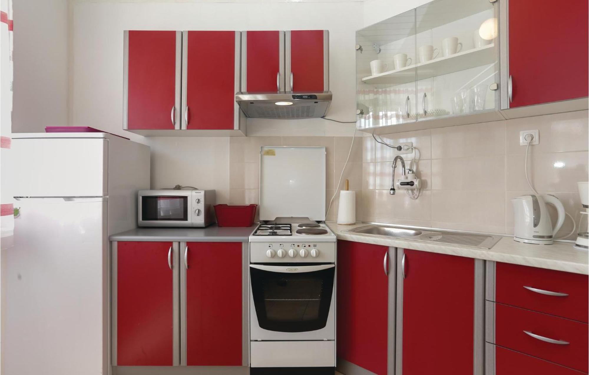 2 Bedroom Stunning Apartment In Kastel Kambelovac Kaštela Екстериор снимка